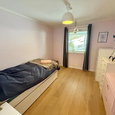 公寓 Spacious And Modern Townhouse With Parking, 3 Bedrooms