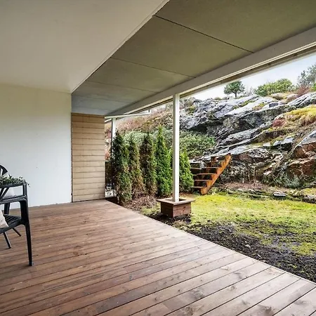 Spacious And Modern Townhouse With Parking, 3 Bedrooms 公寓 *