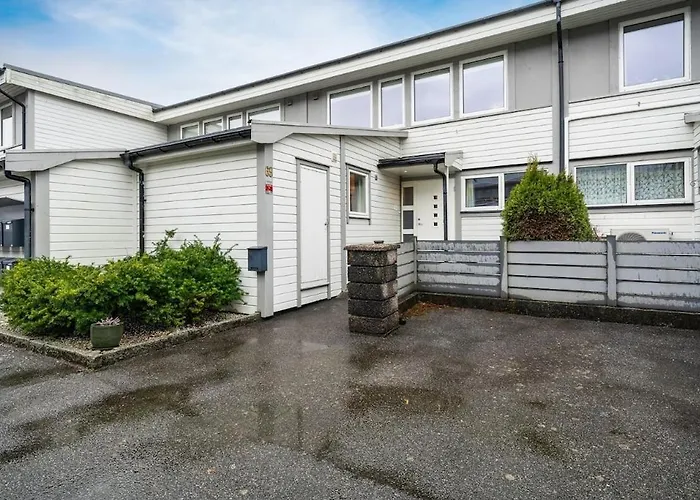 公寓 Spacious And Modern Townhouse With Parking, 3 Bedrooms 卑爾根