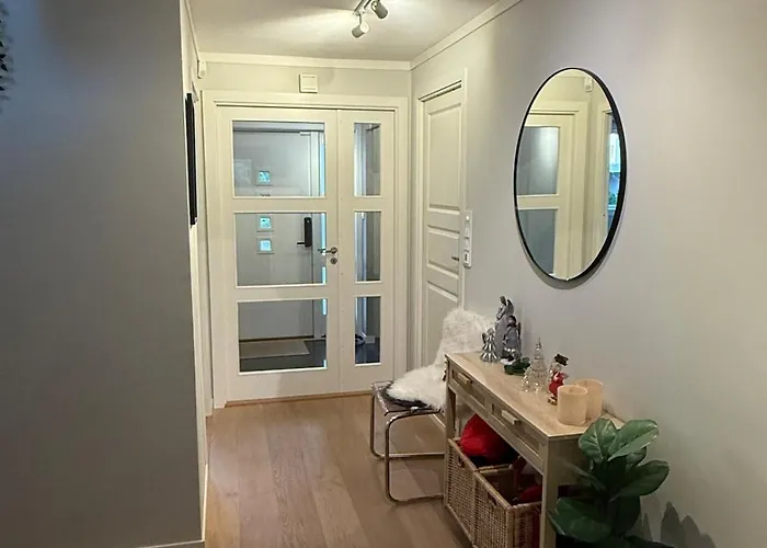 Spacious And Modern Townhouse With Parking, 3 Bedrooms Appartamento Bergen