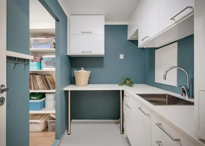 Spacious And Modern Townhouse With Parking, 3 Bedrooms Appartamento *